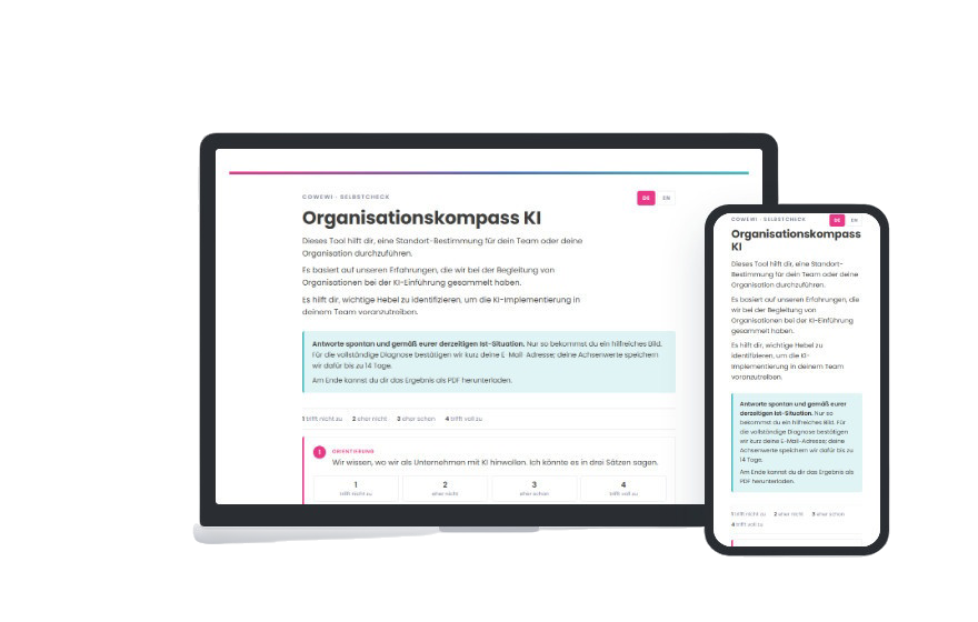 Screenshot des Organisationskompass KI auf einem PC-Monitor und einem Handy.